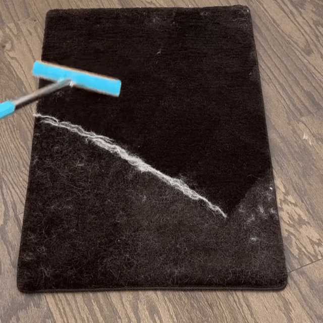 Pawly Mellow™ Carpet Rake